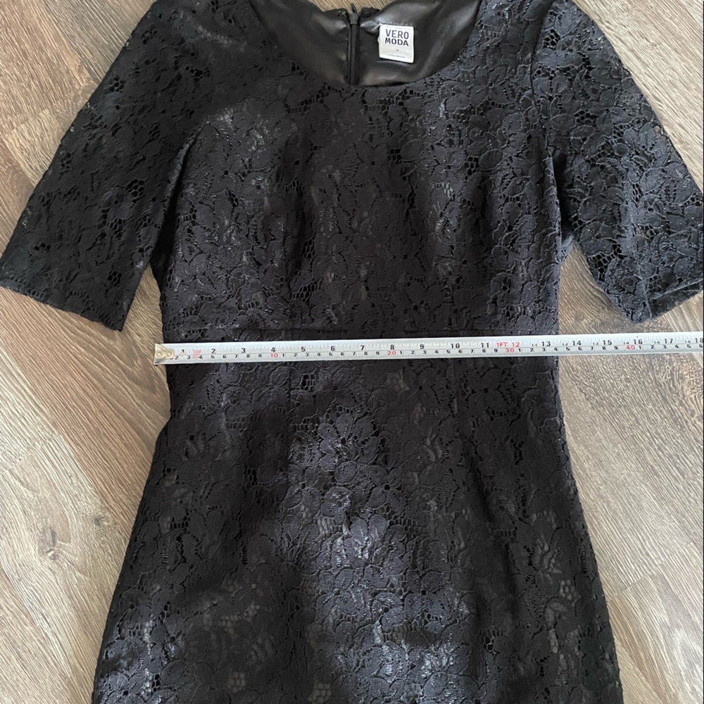 Vero Moda Lace Dress - Picture 8 of 9